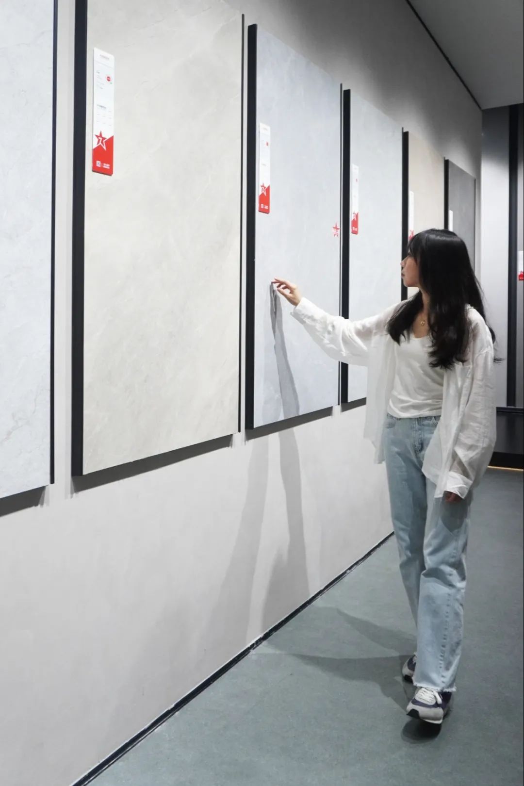 陶博會(huì )開(kāi)幕丨大將軍瓷磚攜手“仰望”新品精彩綻放！(圖24)